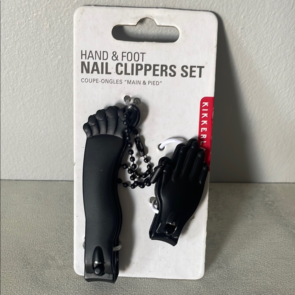 Kikkerland Black Hand & Foot Nail Clippers Set with Chain